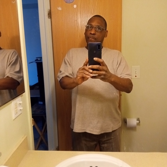 Meet your Posher, Raymond - Picture 1 of 1